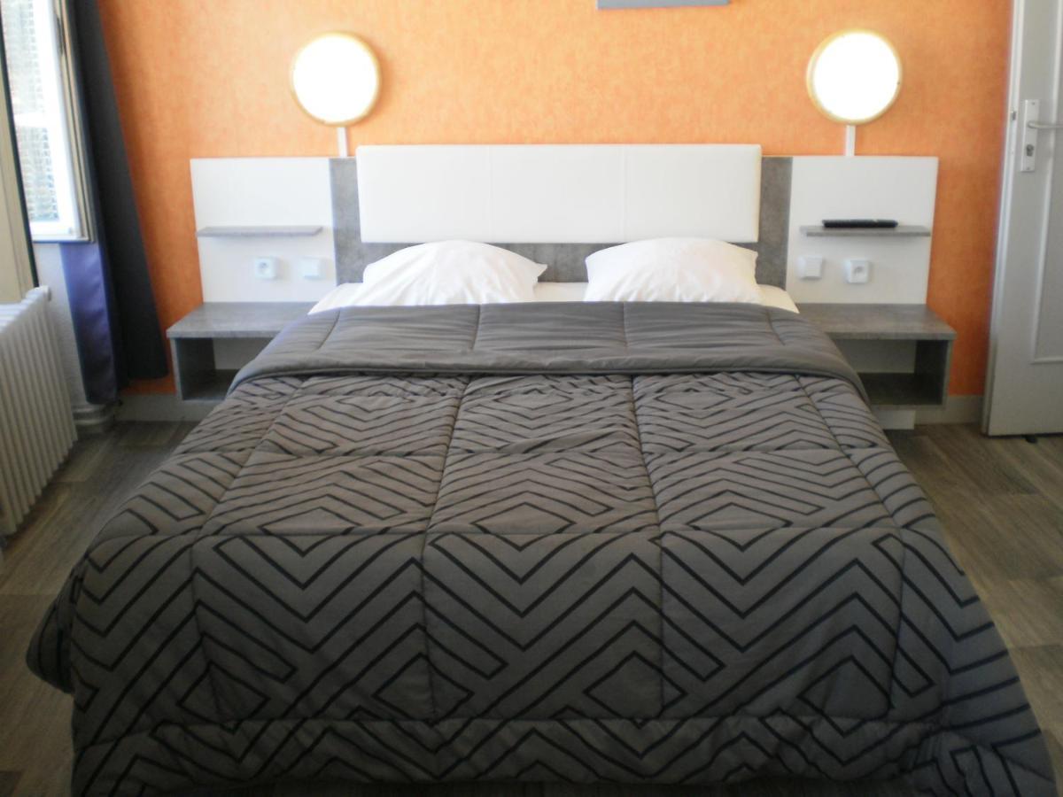 Hotel De La Gare Montluçon Buitenkant foto