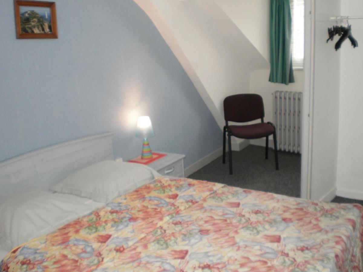 Hotel De La Gare Montluçon Buitenkant foto