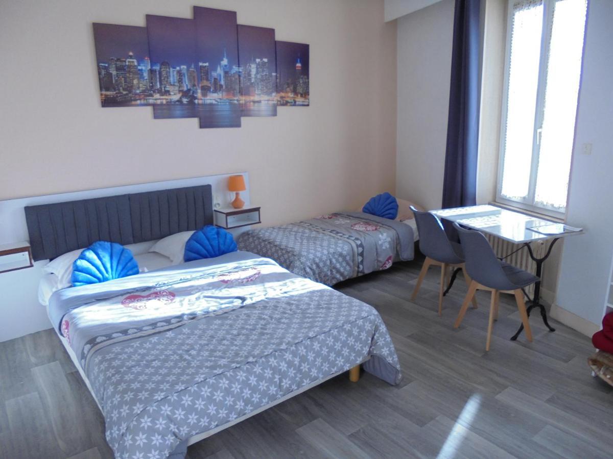 Hotel De La Gare Montluçon Buitenkant foto