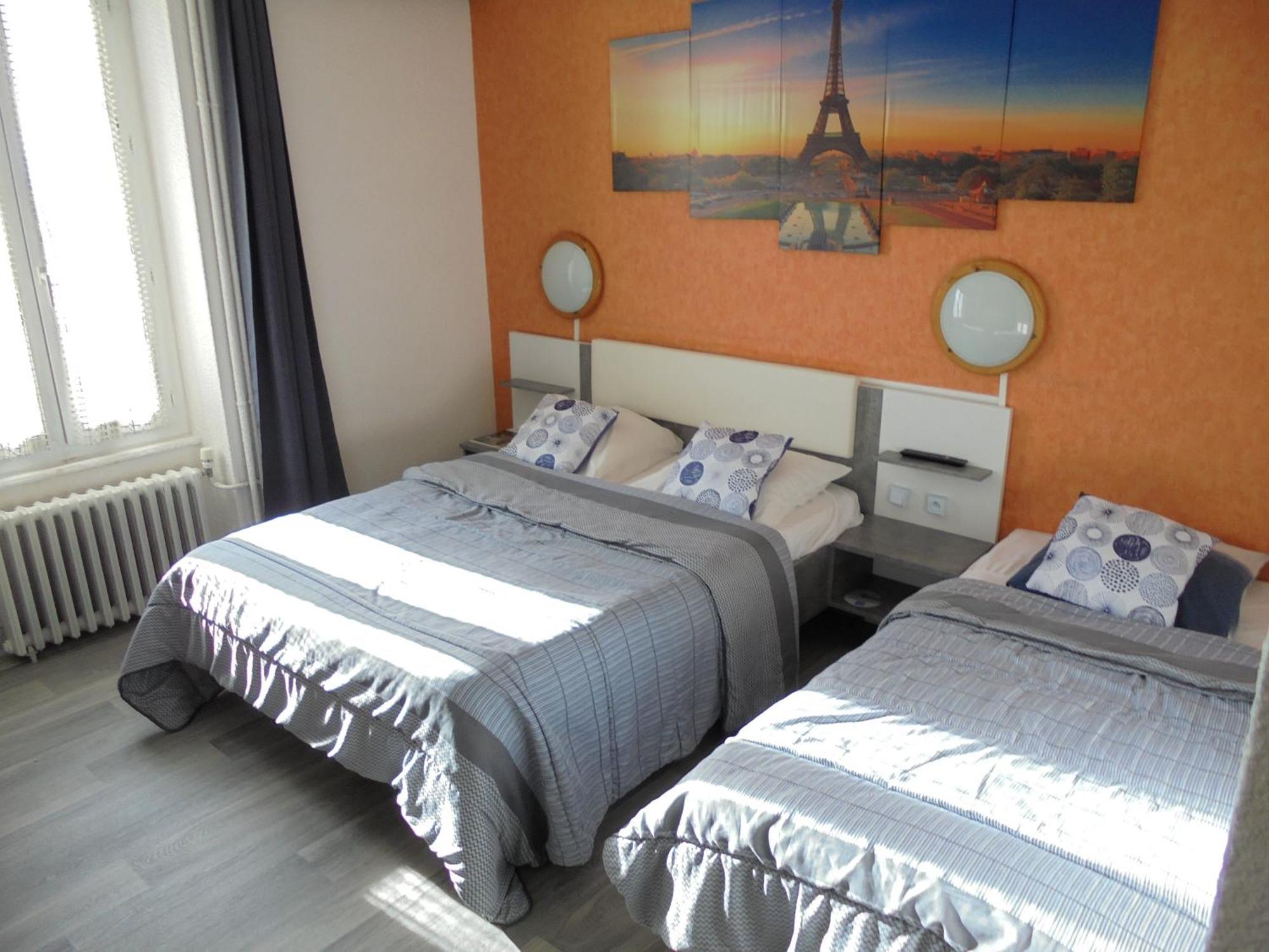 Hotel De La Gare Montluçon Buitenkant foto