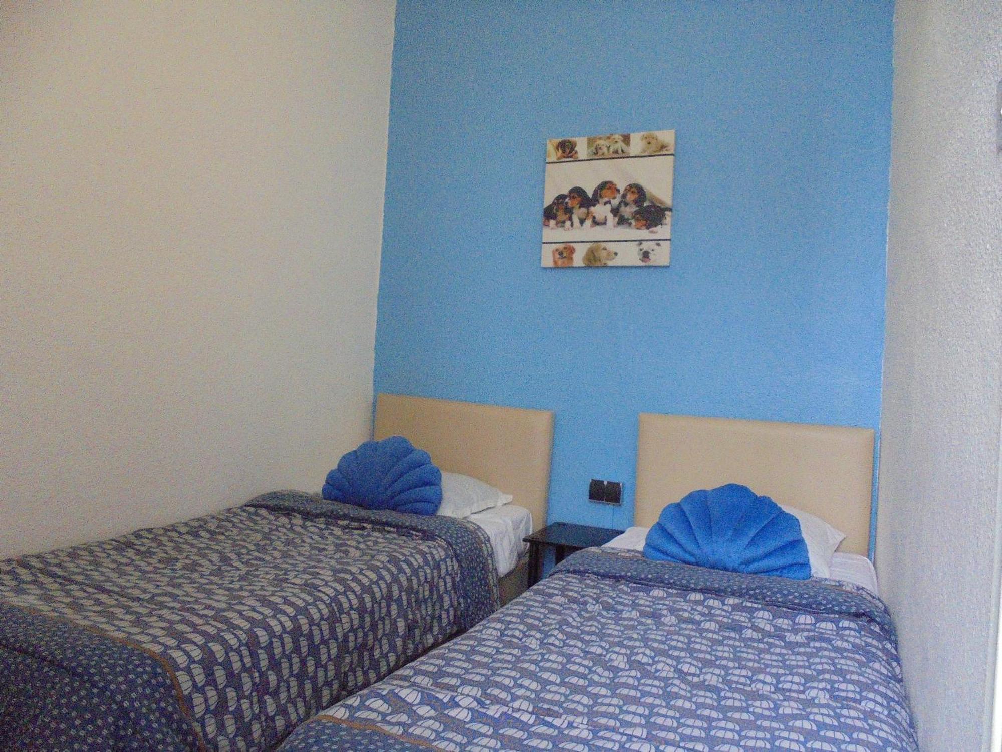 Hotel De La Gare Montluçon Buitenkant foto